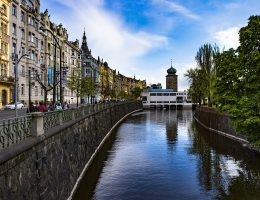 國內外旅遊、機票、交通、住宿幫您辦到好!