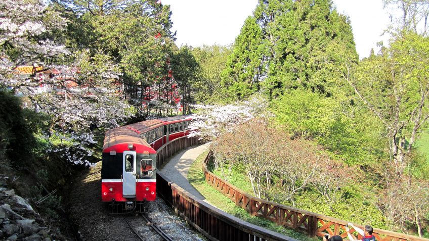 國內外旅遊、機票、訂房，跟著翔翼旅遊，翼起遨遊！