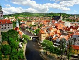 國內外旅遊、機票、訂房，跟著翔翼旅遊，翼起遨遊！