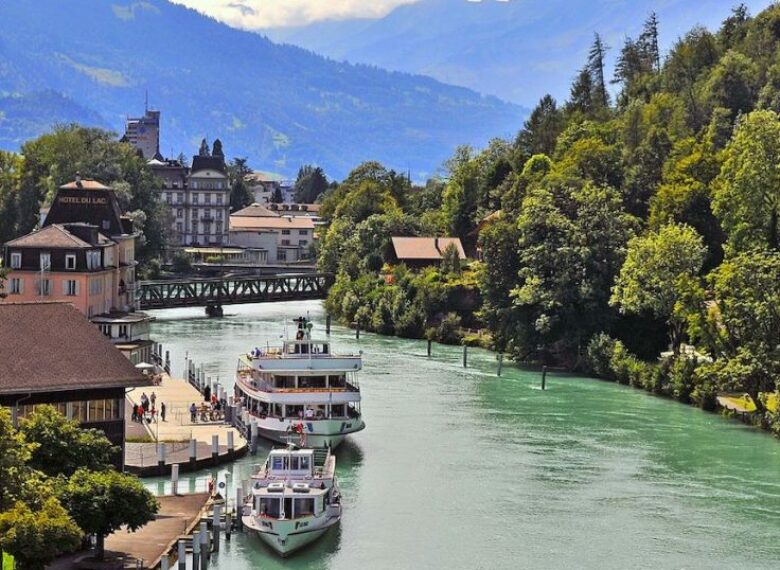 國內外旅遊、機票、訂房，跟著翔翼旅遊，翼起遨遊！